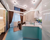 В контрастной кухне сделан акцент на бирюзовый и коричневый цвета.