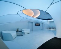 3D формы светящихся натяжных потолков, плавно переходящих в стены.