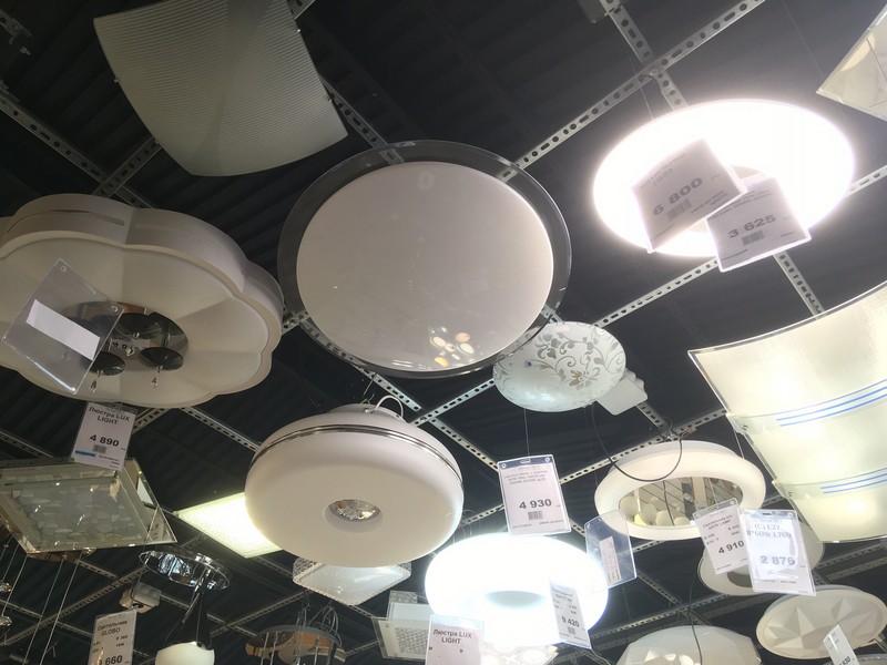 Ассортимент накладных светильников в магазине МегаСВЕТ в Тольятти.